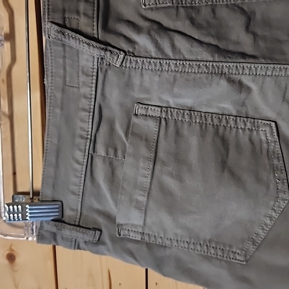 Joie Linen Lyocell Blend Sage Green Elastic High Waist Shorts 10 - Picture 3 of 4